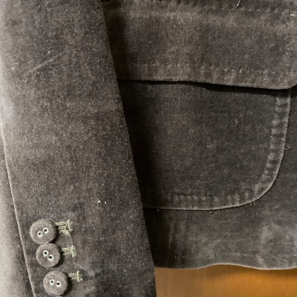 Blazer - Picture 3 of 4